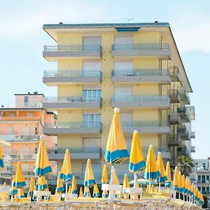 lux-kobler-luminoso-appartamento-fronte-mare.hotelinveneto.com/